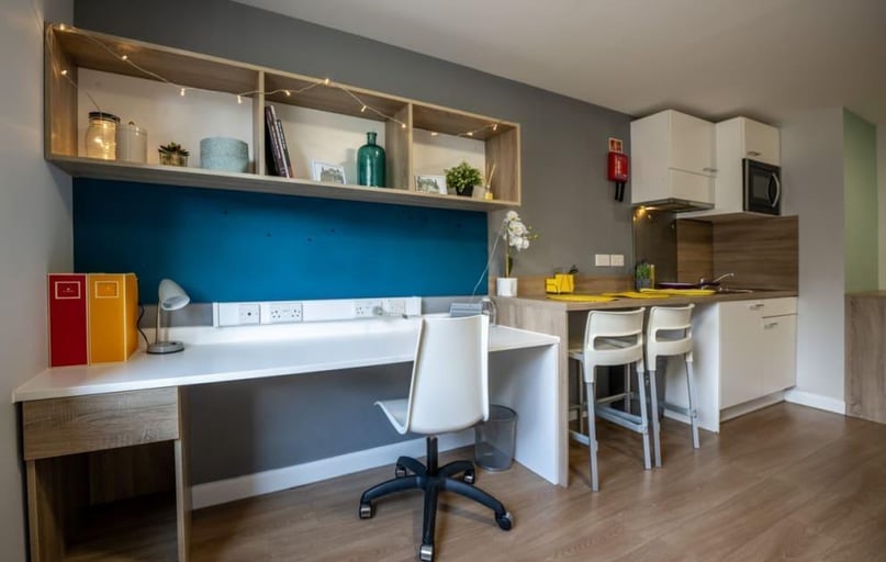 Haddington Place, Abbeyhill, Edinburgh - Image 1